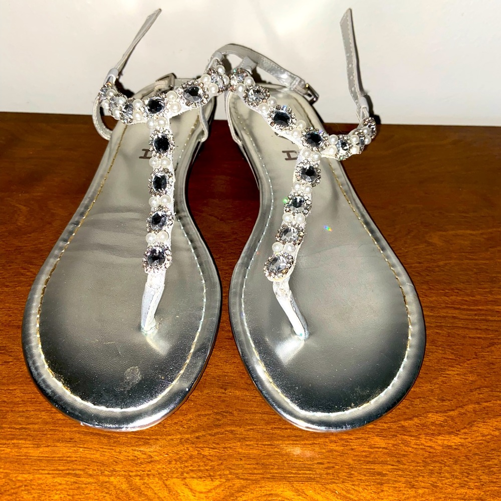Unisa Sliver sandals with beads, Size: 7